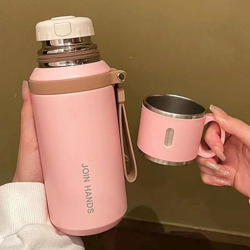 Gourde isotherme avec tasse