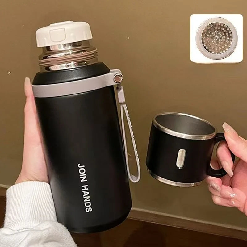 Gourde isotherme avec tasse